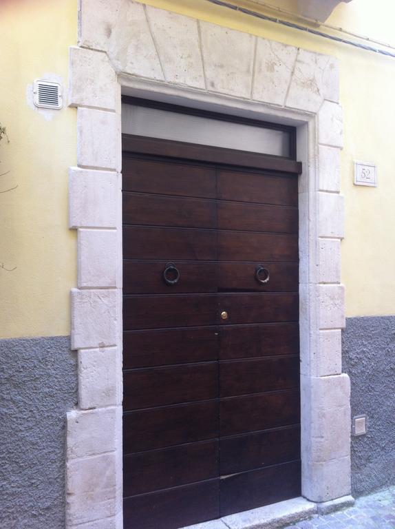 Legacy Bed & Breakfast Sulmona Phòng bức ảnh